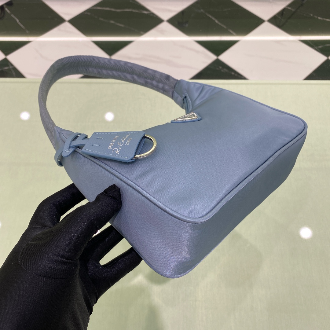 handbags prada Hobo 1NE515 re-edition 2000 Size:22*17*6 - vstockx