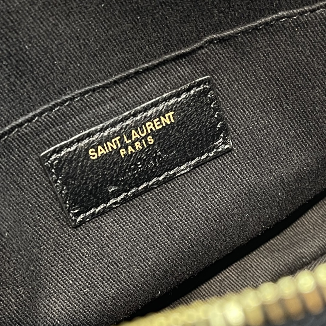 Handbags SAINT LAURENT 520534 size 23x16x6 cm - vstockx