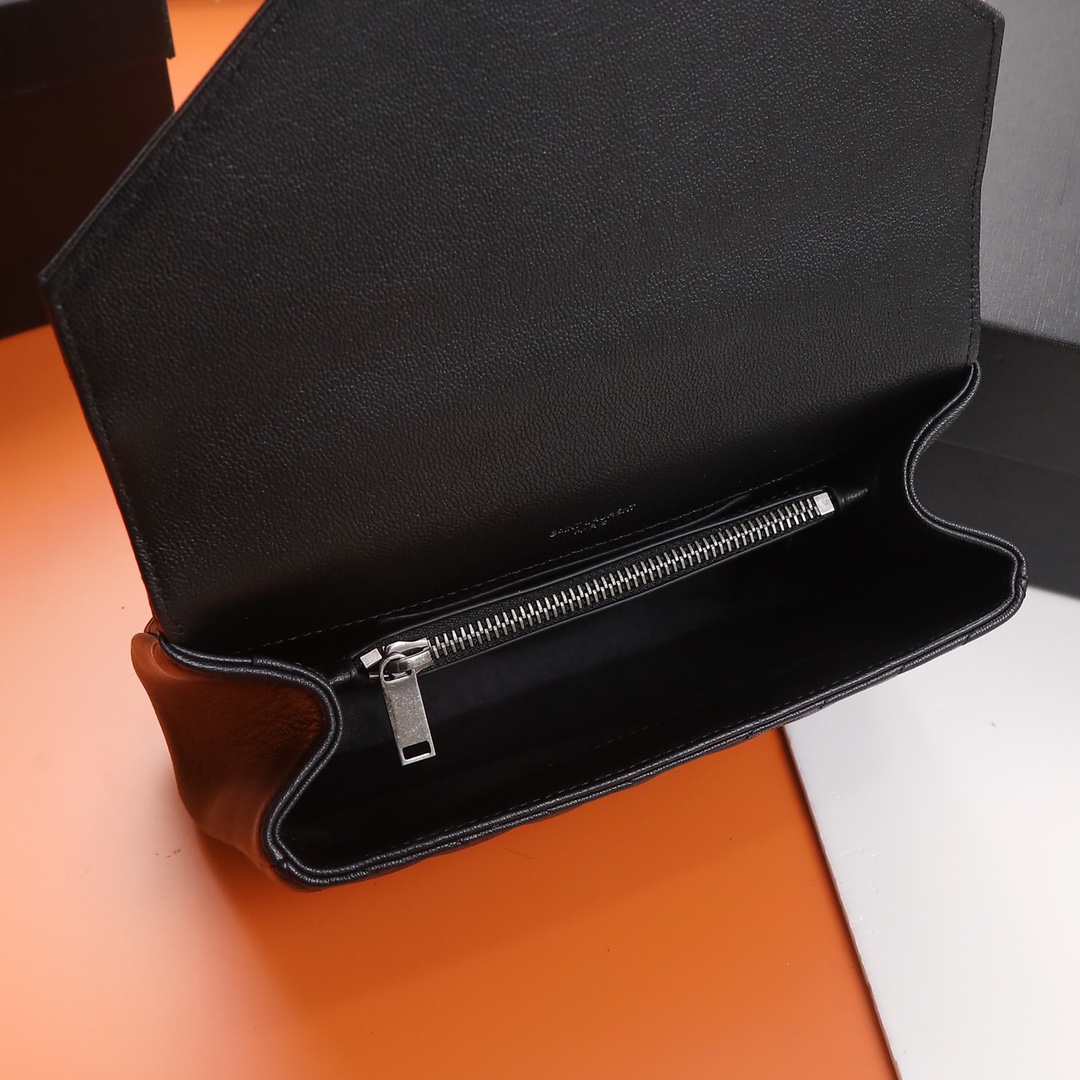 Handbags SAINT LAURENT 392737 size 24x17x6 cm - vstockx