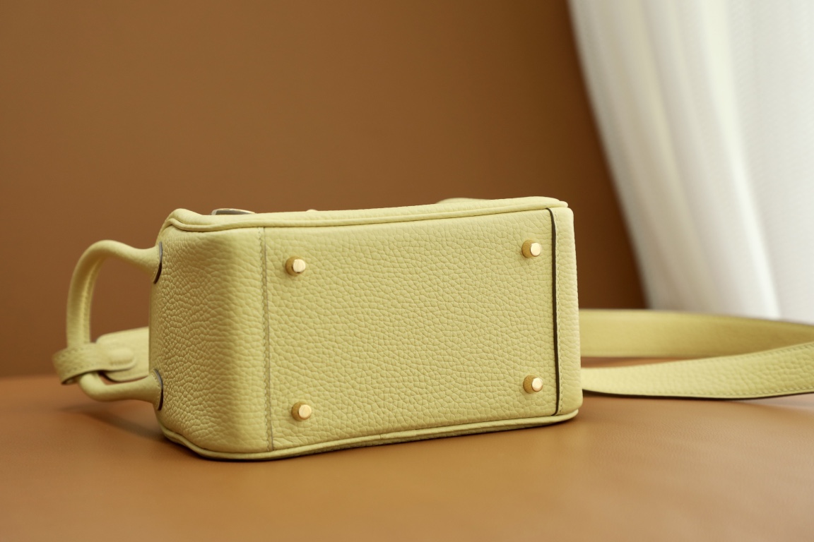 Handbags Hermes Lindy mini tc - vstockx