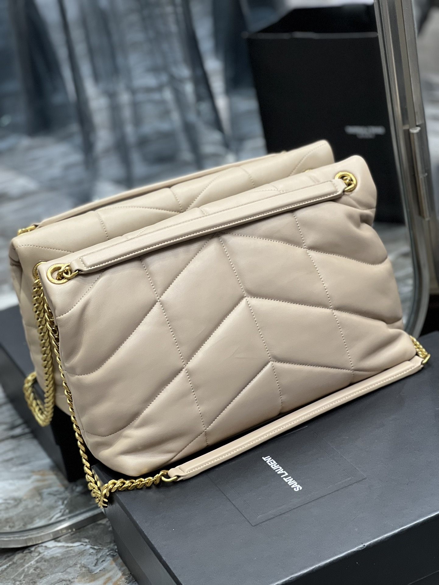 Handbags SAINT LAURENT 577475 size 35x23x13.5 cm - vstockx