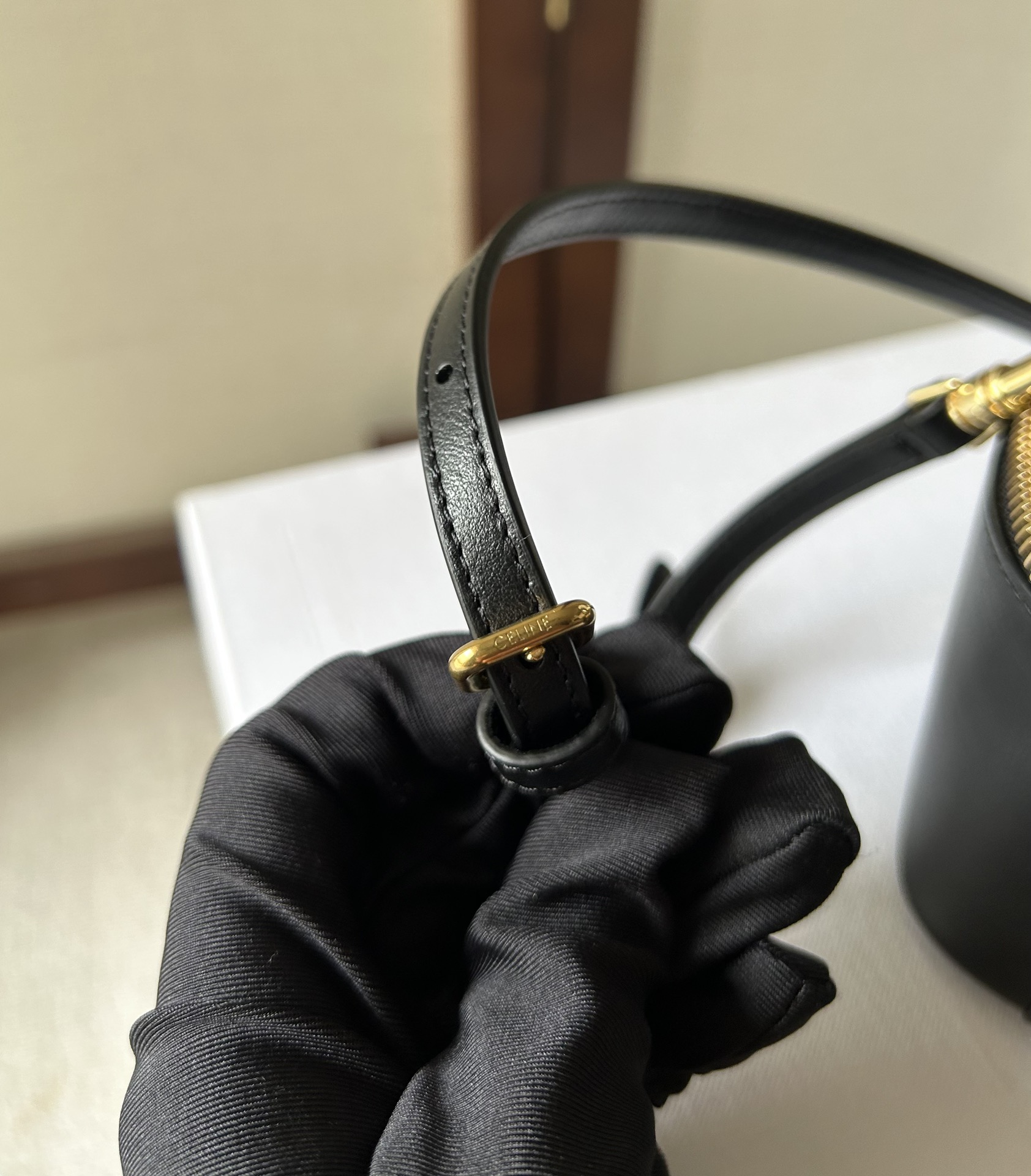 Handbags CELIN-E 110762 101762 size:9.5 X 8 X 9 cm - vstockx