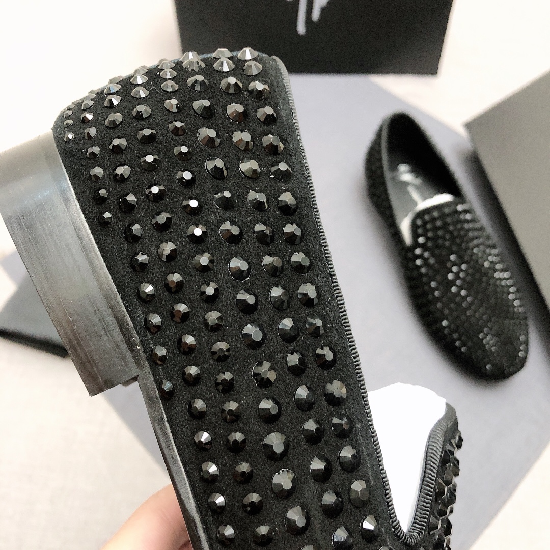 Giuseppe Zanotti Slip-on 8 - vstockx
