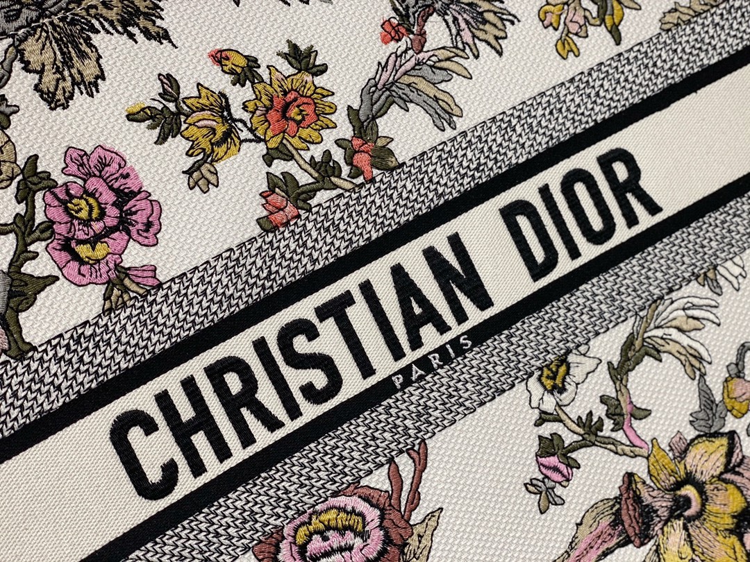 Handbags Dior Book Tote 8001 size:41 cm - vstockx