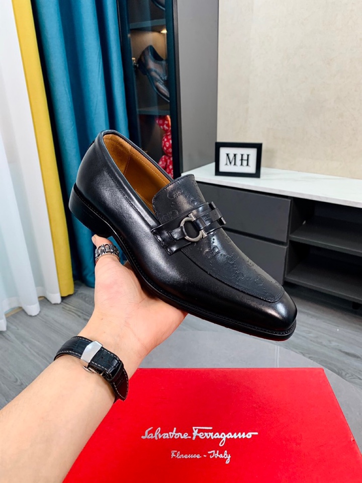Salvatore Ferragamo Boots 29 - vstockx