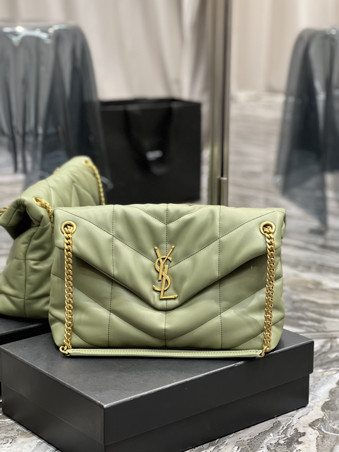 Handbags SAINT LAURENT 577476 size 35x23x13.5 cm - vstockx