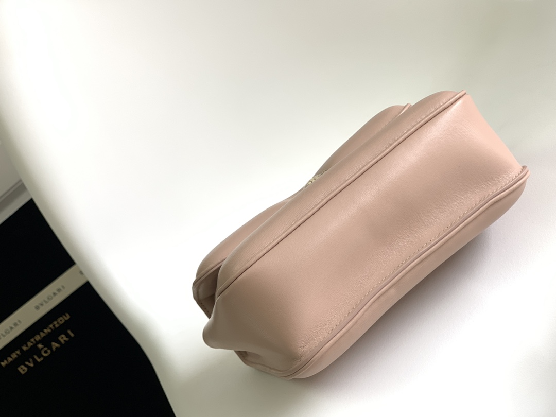 Handbags Bvlgari BVLGARI size:19.2*15*6 cm - vstockx