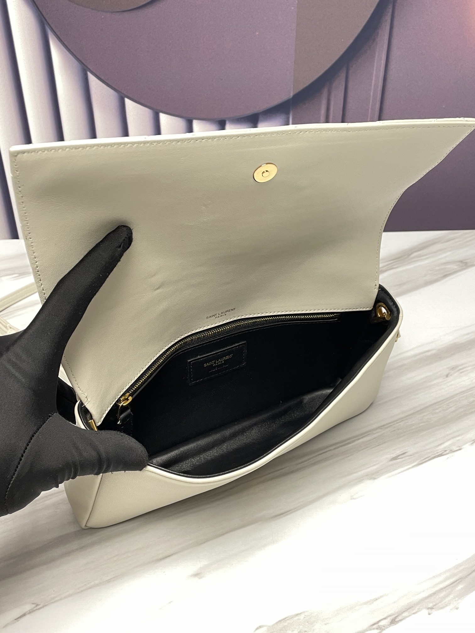 Handbags SAINT LAURENT 676628 size 26x4.5x13 cm - vstockx