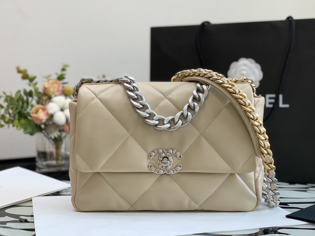 Handbag Chanel size 36 cm - vstockx