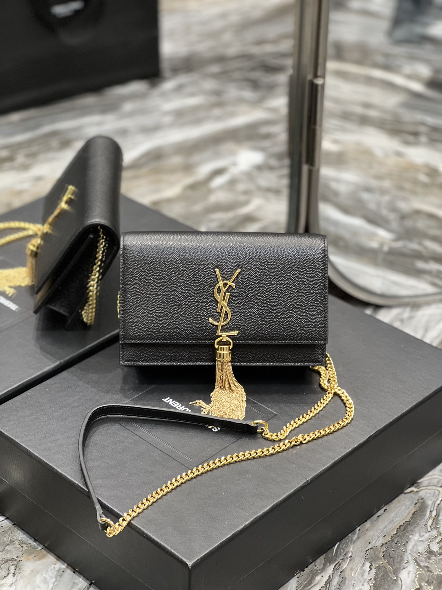 Handbags SAINT LAURENT 452159 size 19x12.5x4 cm - vstockx