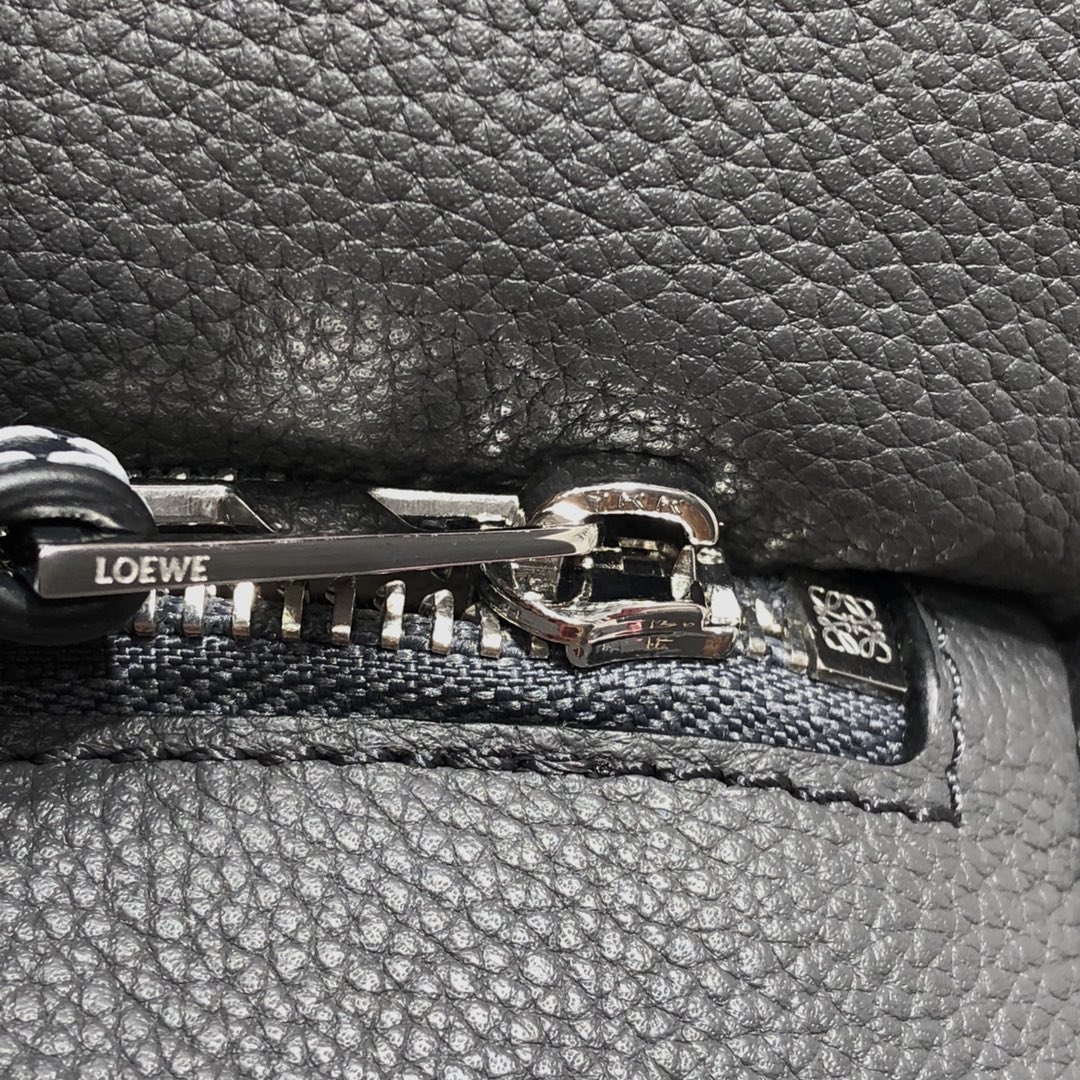 Handbags LOEWE zp size:24*14*11 cm - vstockx