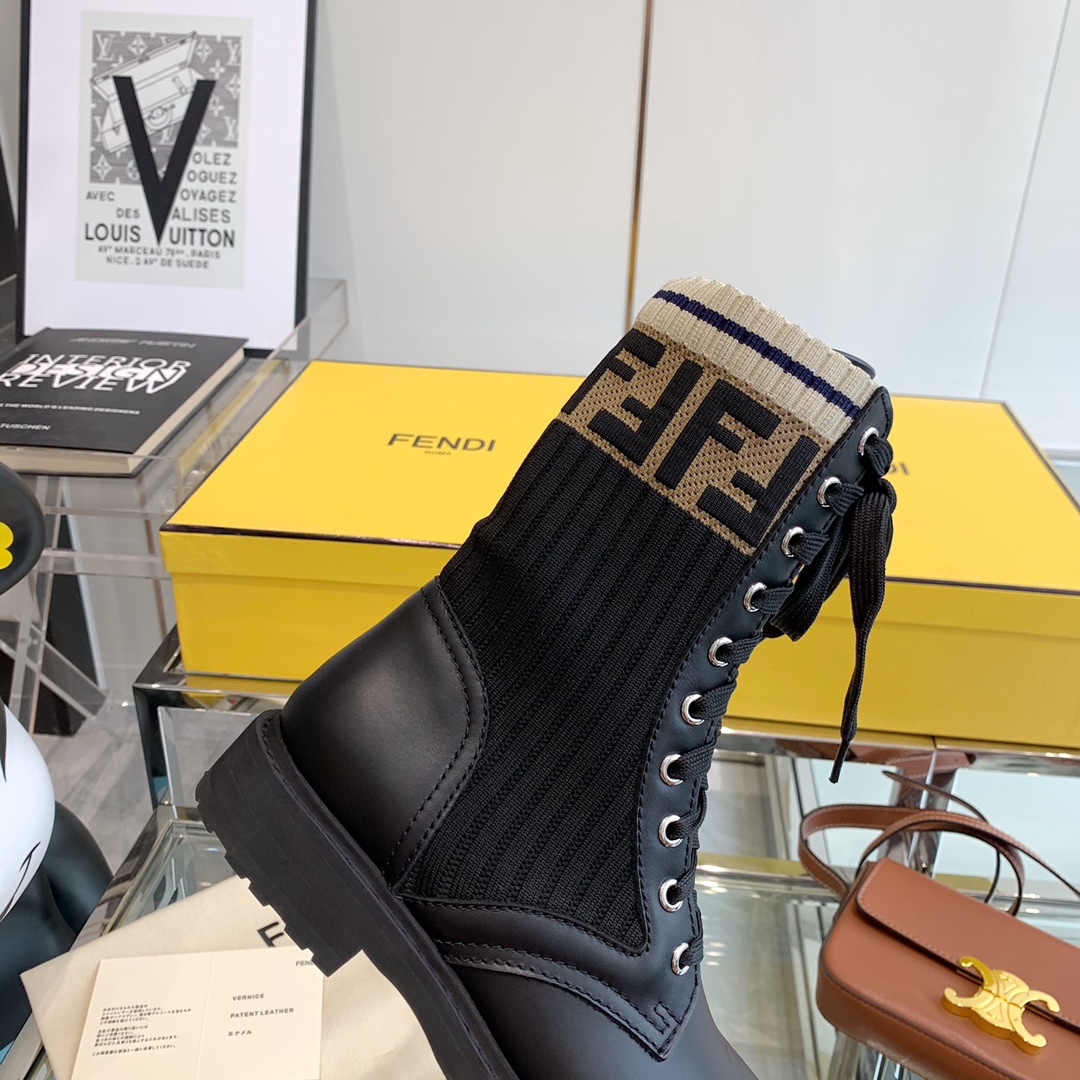 Fendi Boots 15 - vstockx