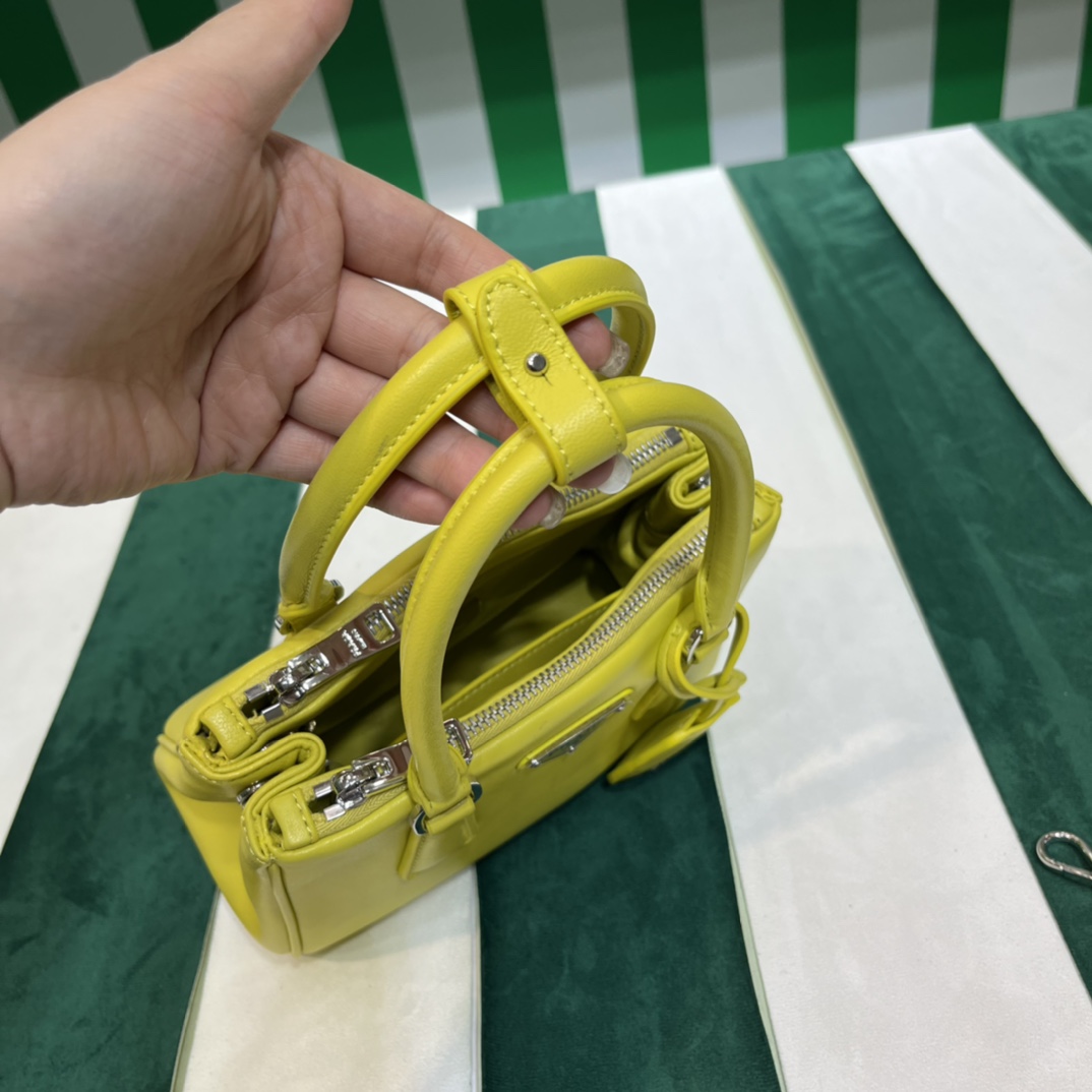 Handbags Prada 1BA906 size:20*14.5*9.5 cm - vstockx