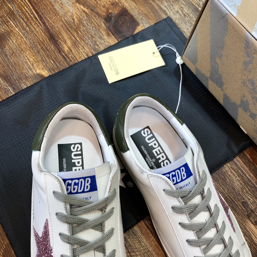 Golden Goose Superstar distressed-finish sneakers 11 - vstockx