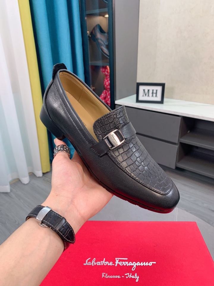 Salvatore Ferragamo Boots 36 - vstockx