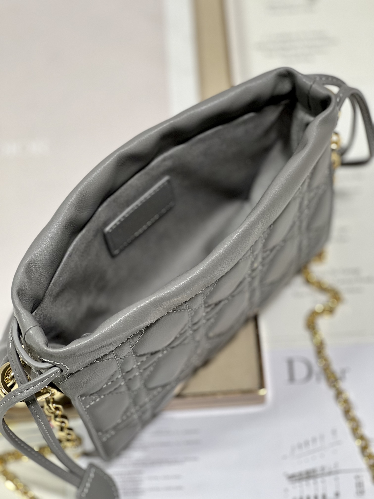 Handbag Dior 0981 size 19 x 13 x 5 cm - vstockx