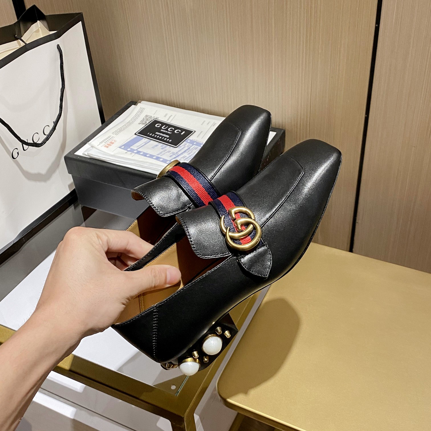 Gucci Leather mid-heel loafer Women 12 - vstockx