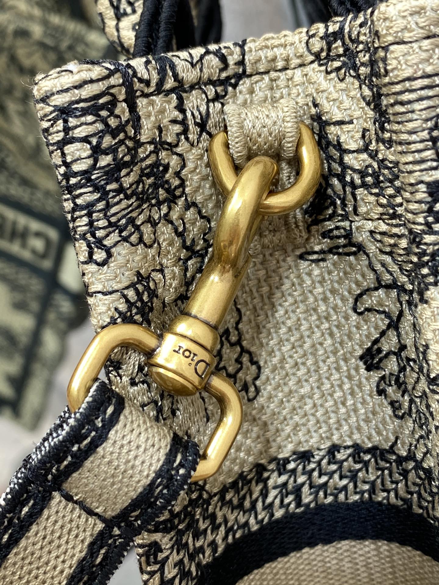 Handbag Dior size 13.5*5*18 cm - vstockx