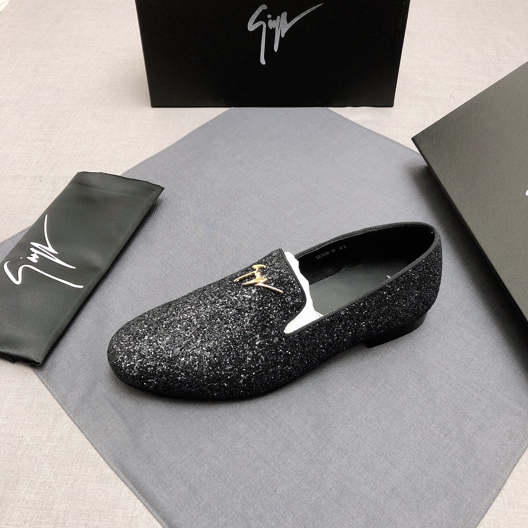 Giuseppe Zanotti Slip-on 12 - vstockx