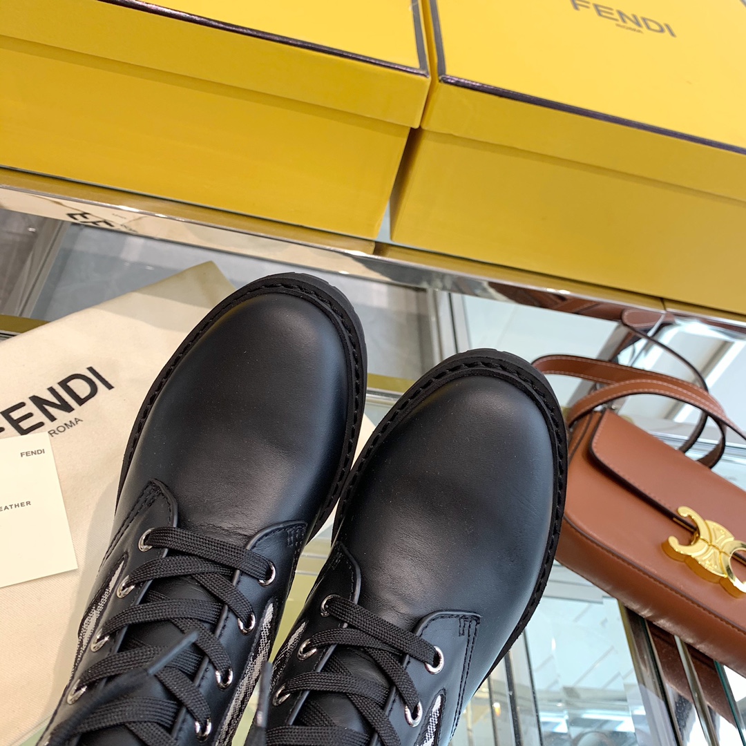 Fendi Boots 18 - vstockx
