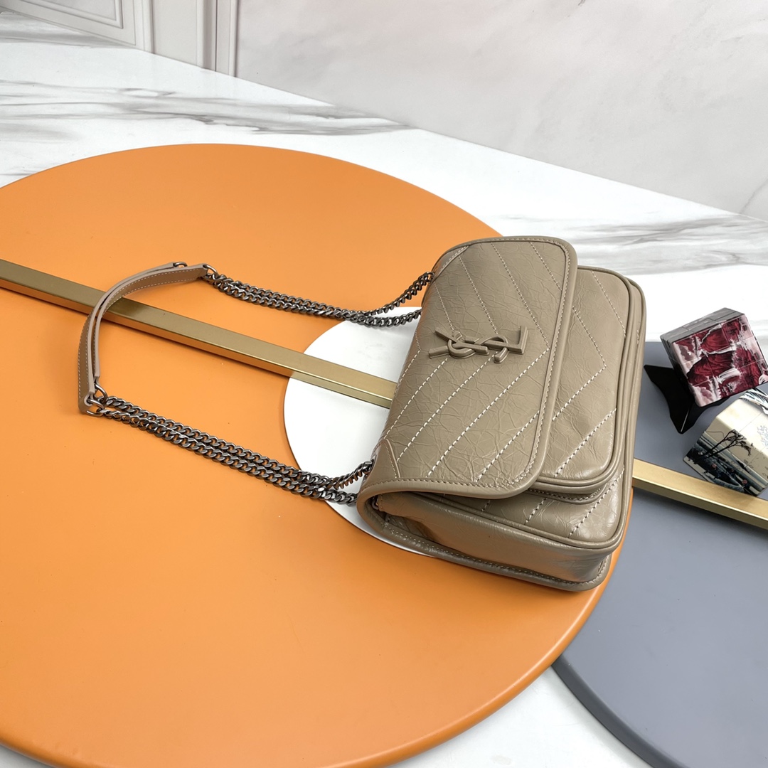 Handbags SAINT LAURENT 533037 size 22-16-7 cm - vstockx