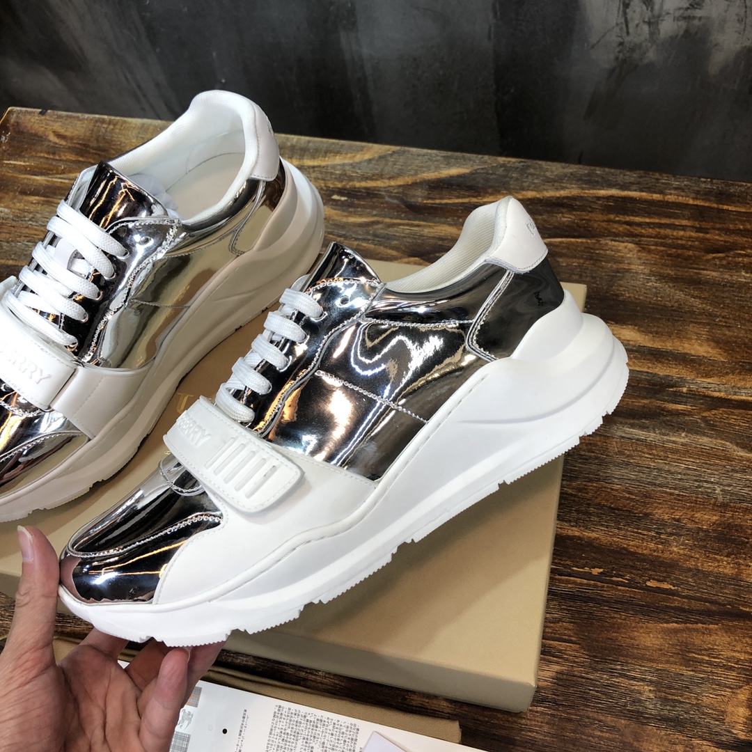 Burberry Vintage Sneaker 12 - vstockx