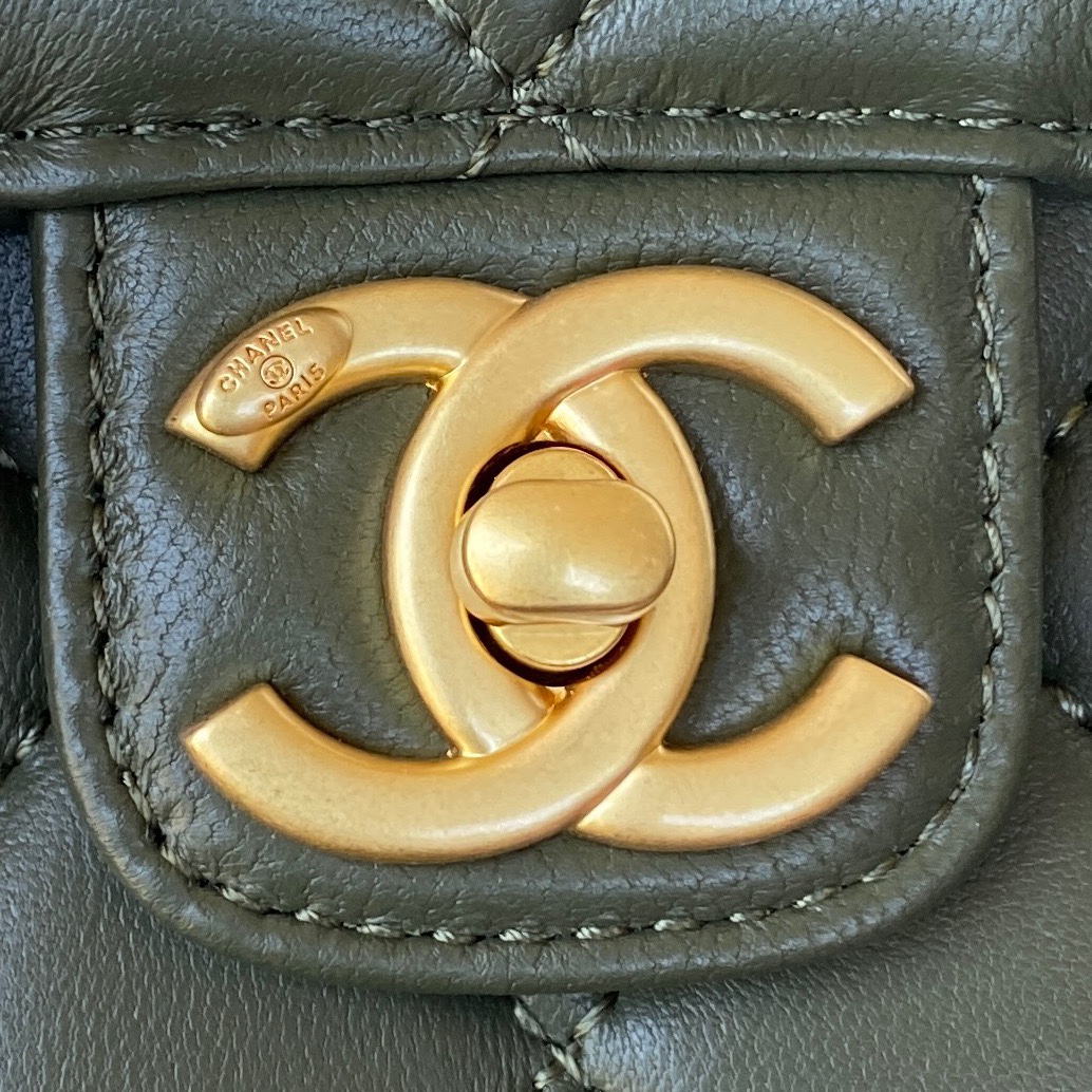 Handbag Chanel AS3648 size 17X14.5X7.5 cm - vstockx