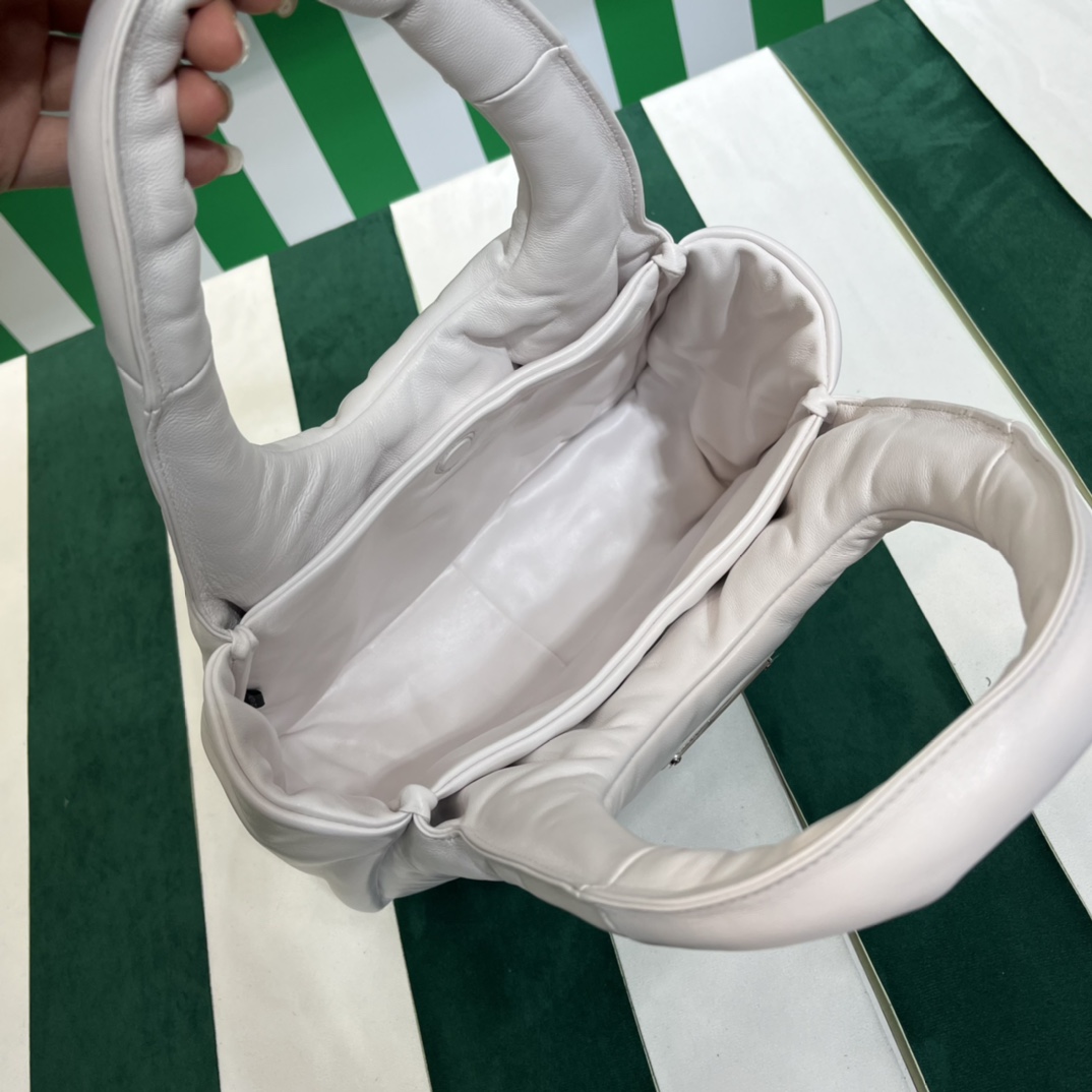 Handbags Prada 1BG413 size:30*26*17 cm - vstockx