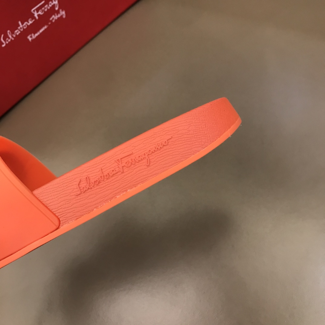 Salvatore Ferragamo Groove Slides 1 - vstockx