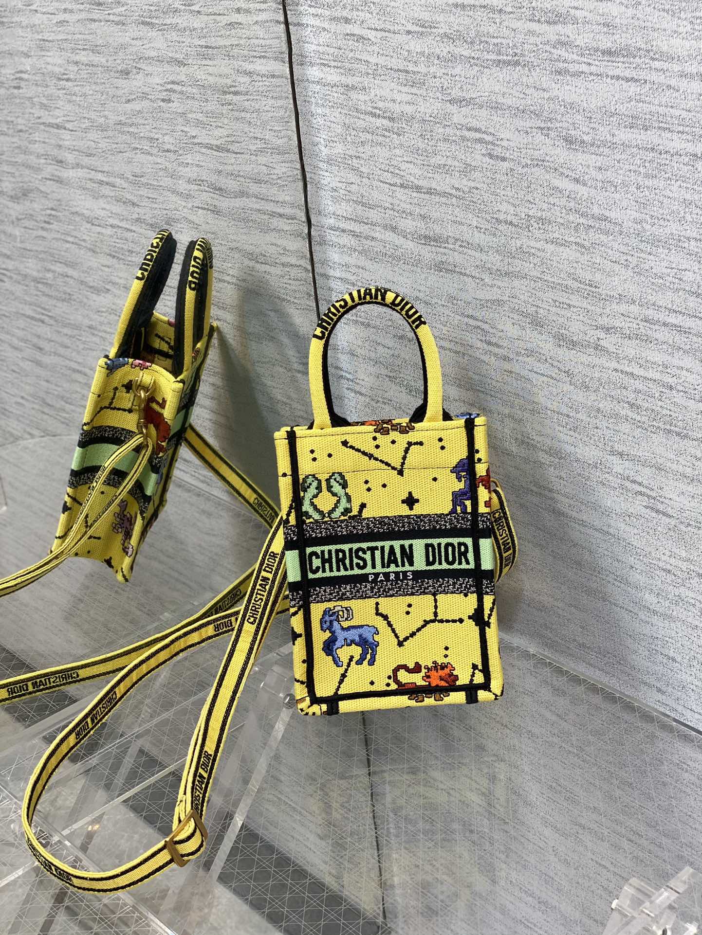 Handbag Dior size 13.5*5*18 cm - vstockx