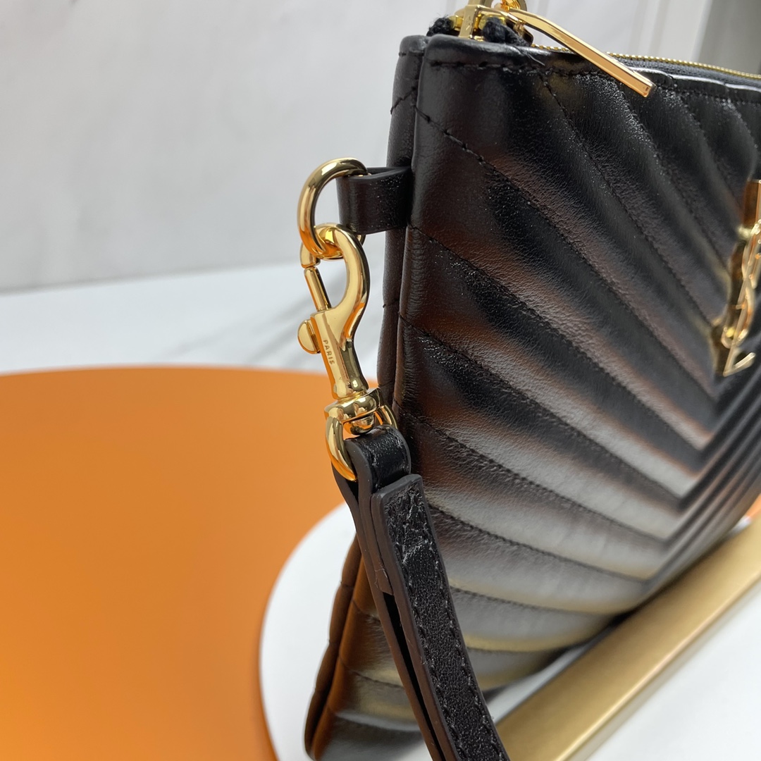 Handbags SAINT LAURENT 379039 size 24  17.5  1.5 cm - vstockx