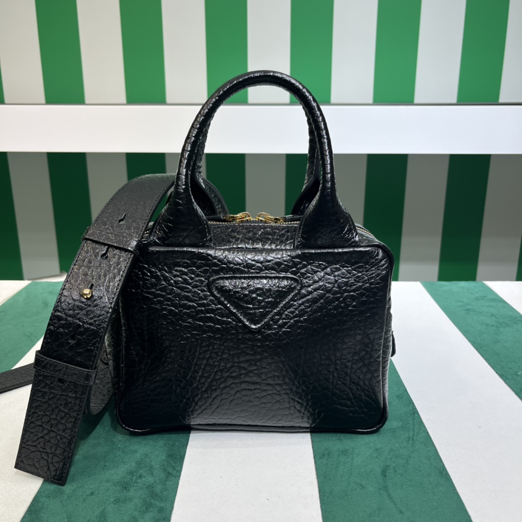 Handbags Prada 1BB081 size:22.5×10.5×16.5 cm - vstockx