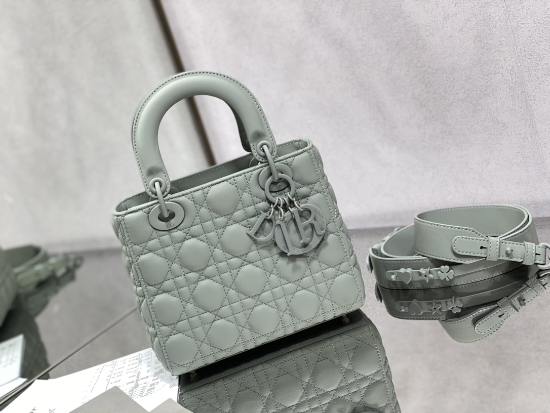 Handbag Dior size 20 cm - vstockx