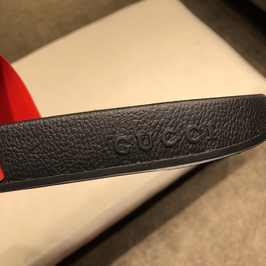 Gucci Slippers 43 - vstockx