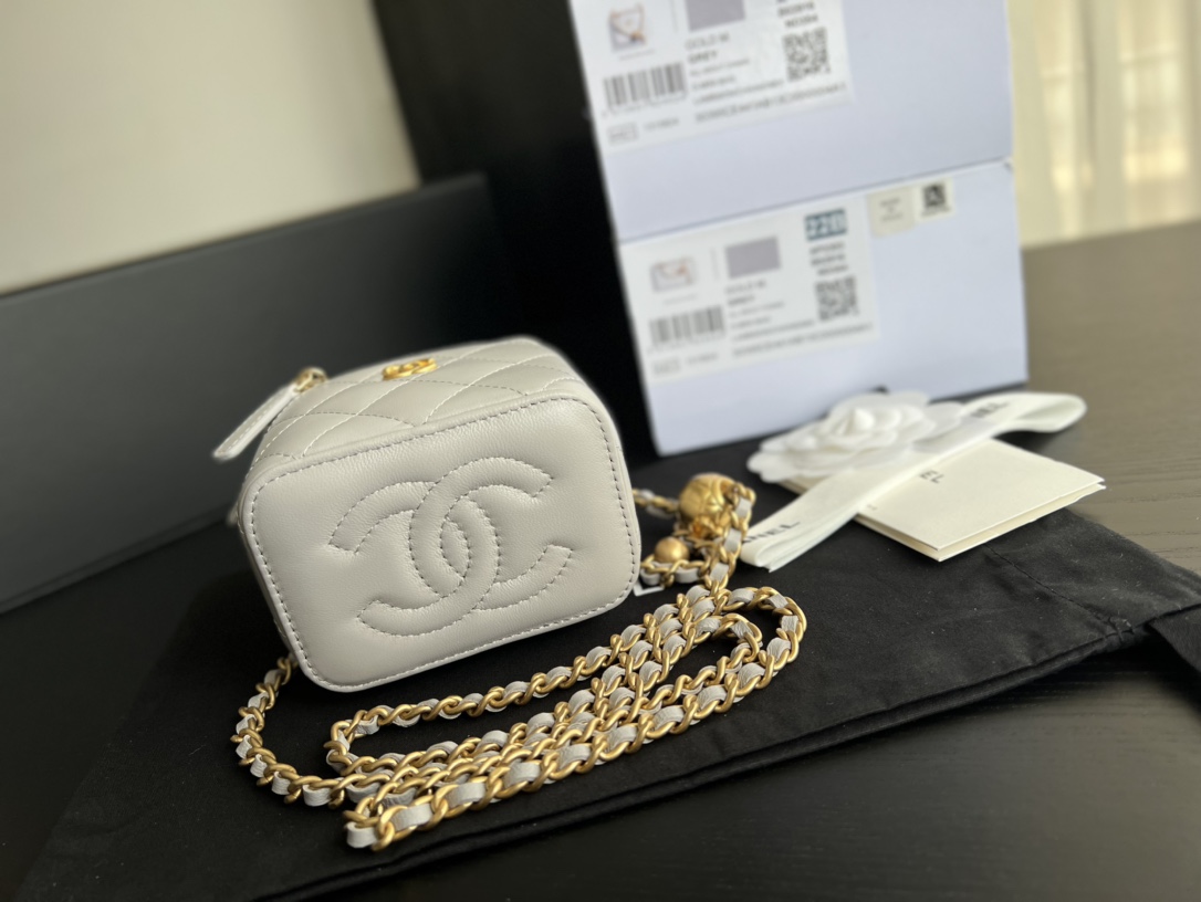 Handbag Chanel AP1447 size 8.5cmx11cmx7 cm - vstockx