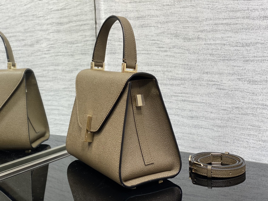 Handbag VALEXTRA size *'* - vstockx