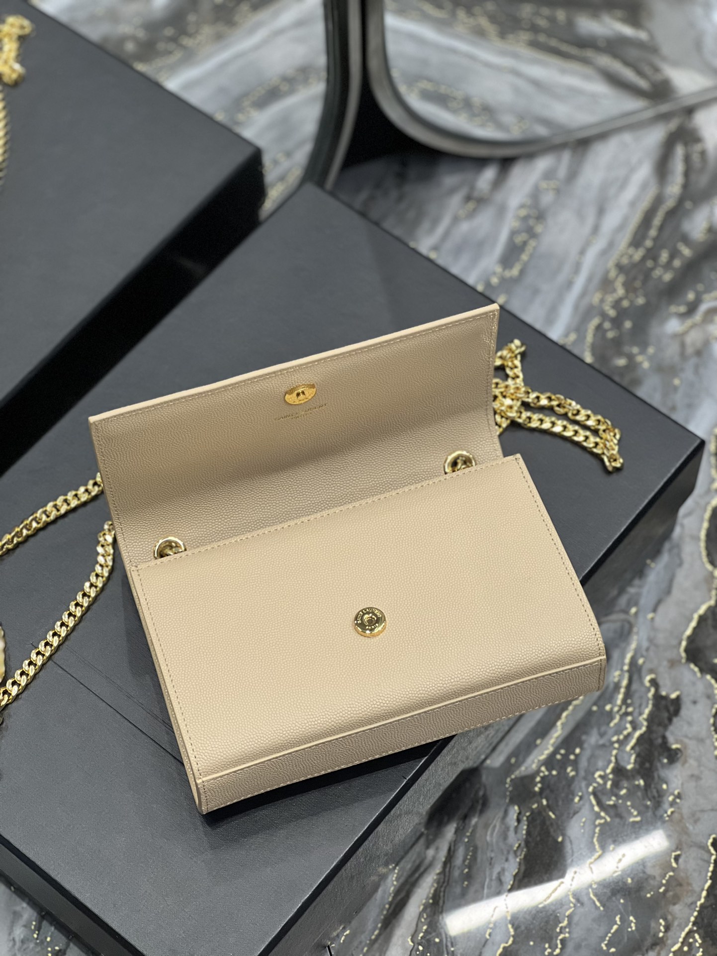 Handbags SAINT LAURENT 469390 size 20x13.5x5.5 cm - vstockx