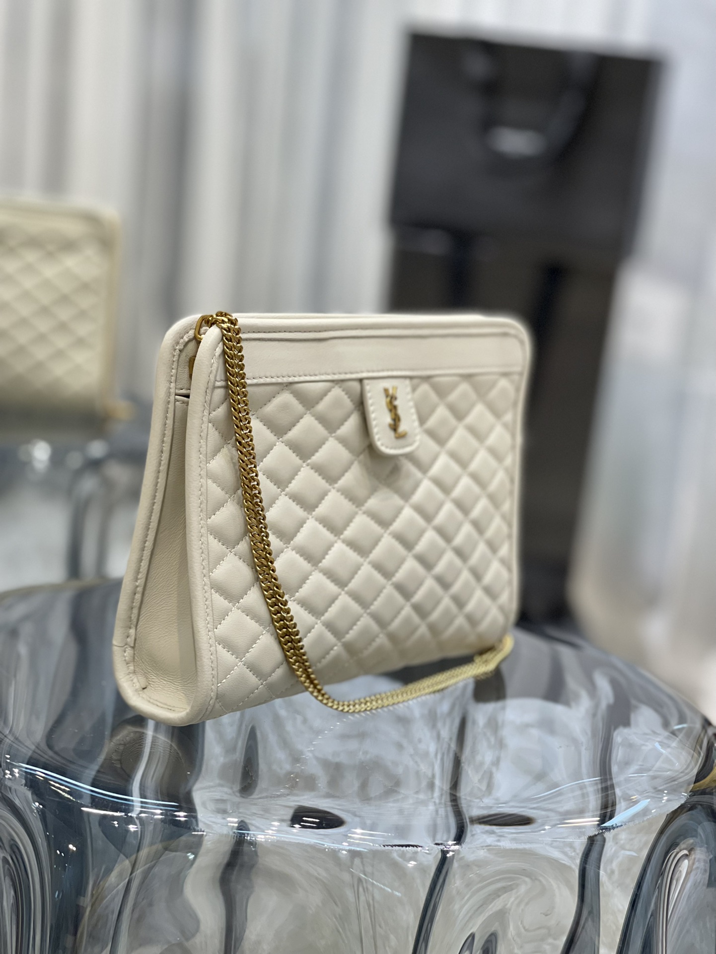 Handbags SAINT LAURENT 657361 size 23X16X5 CM - vstockx