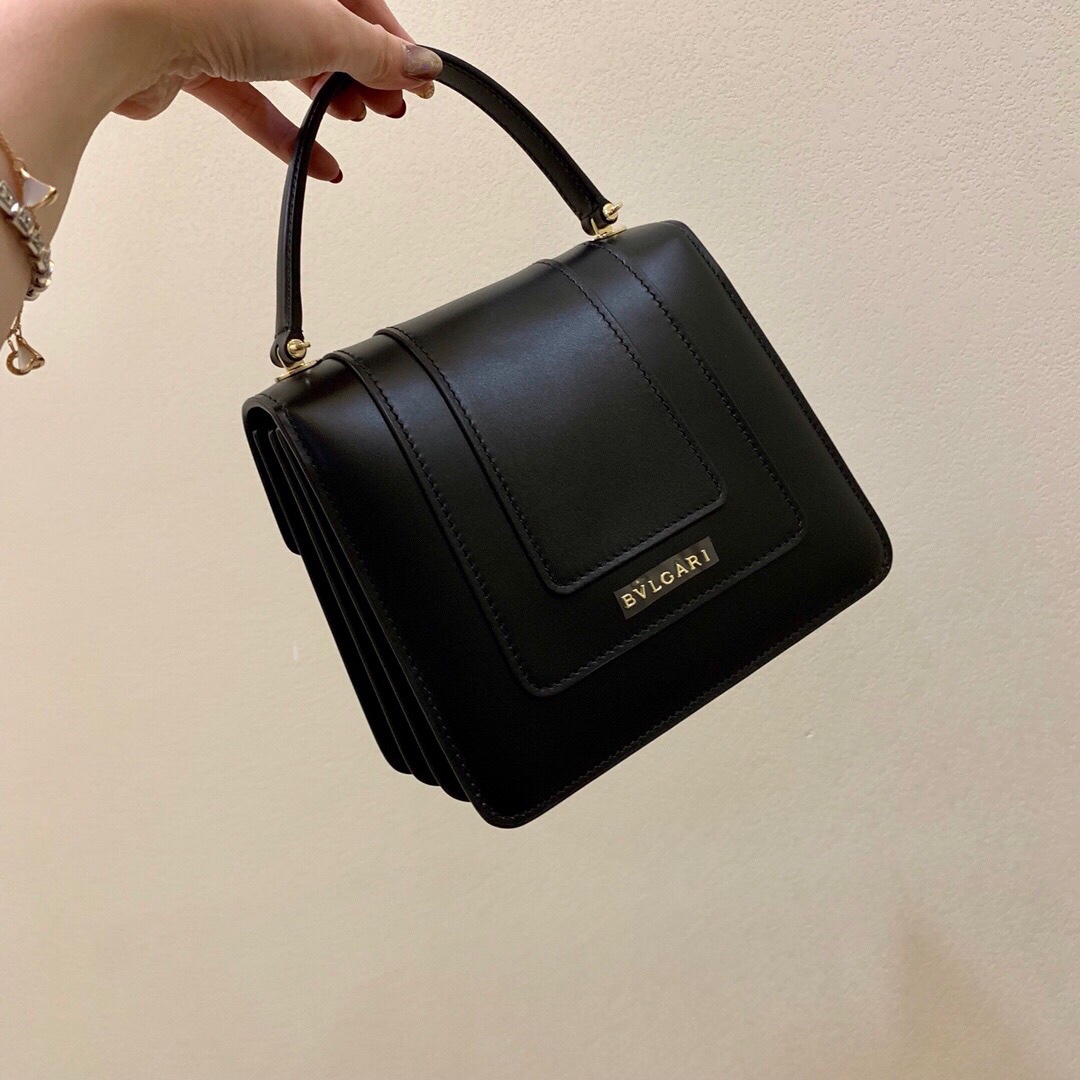 Handbags Bvlgari 38329 size:20 cm - vstockx