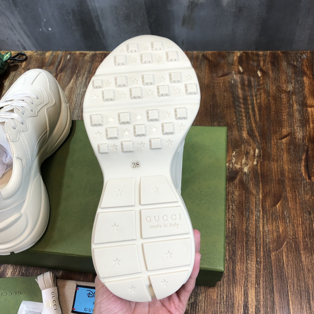Gucci Rhyton sneaker 33 - vstockx