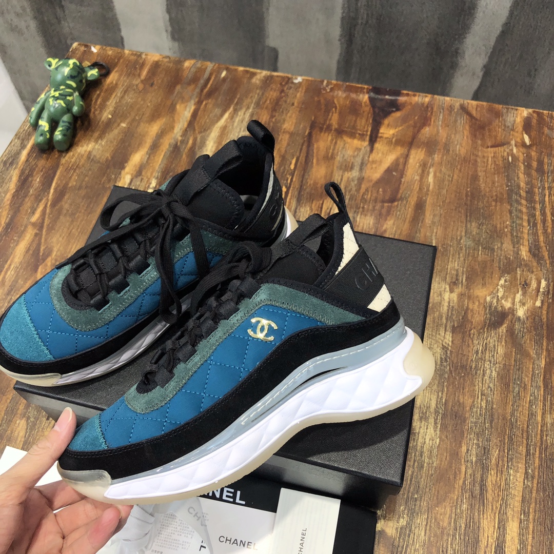 Chanel Fabric & Suede Calfskin Low Top Sneaker 9 - vstockx