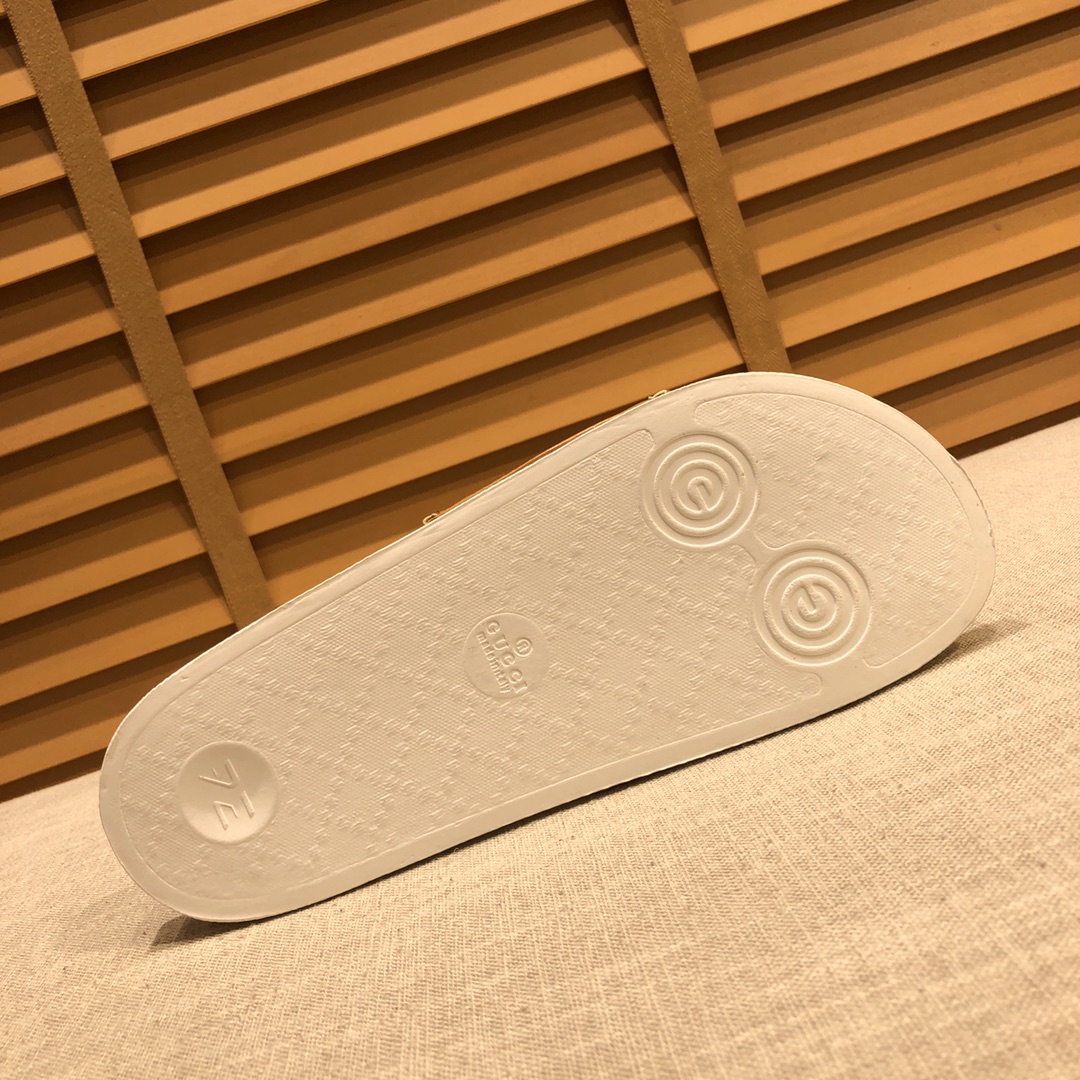 Gucci Slippers 25 - vstockx