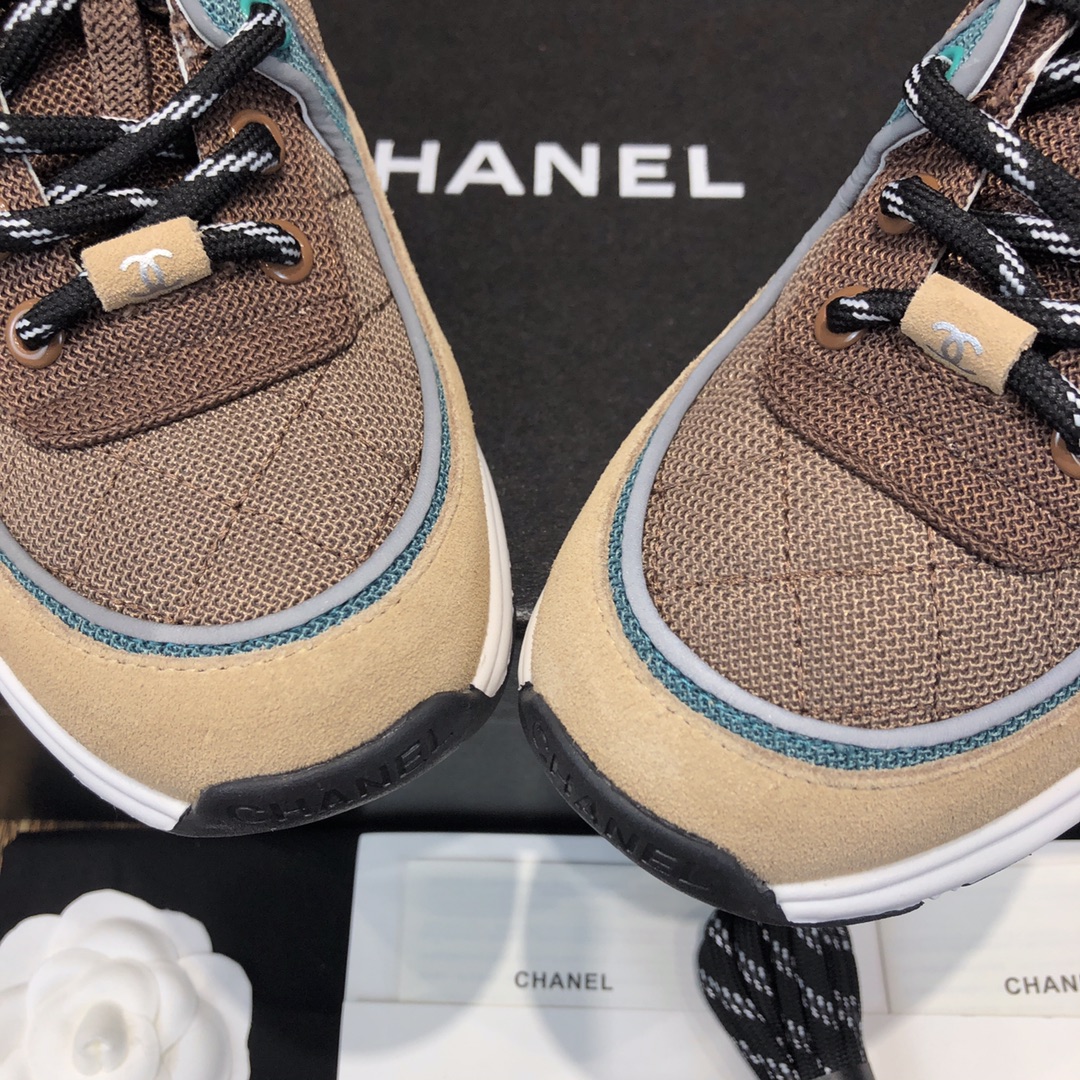 Chanel Fabric & Suede Calfskin Low Top Sneaker 6 - vstockx