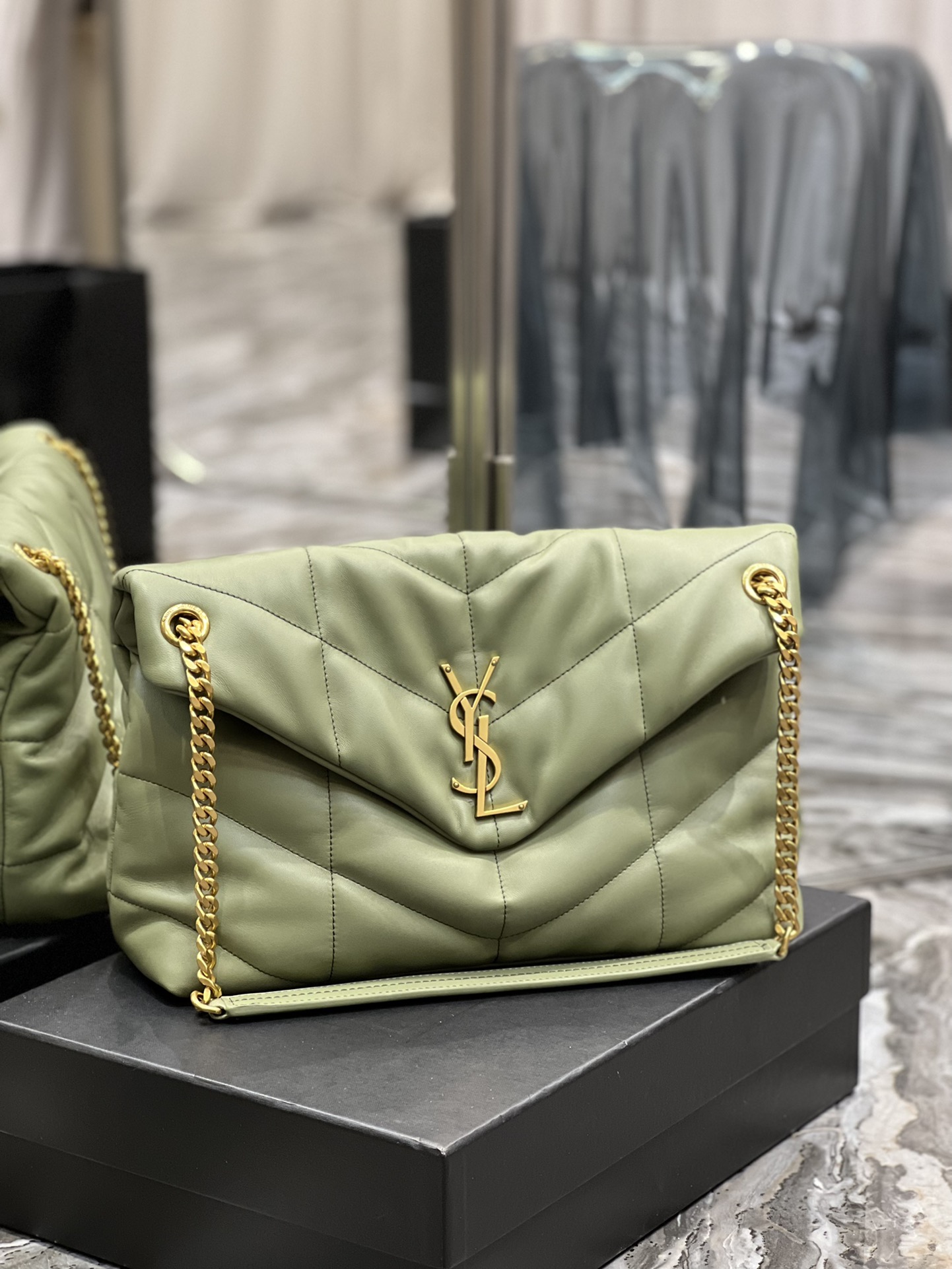 Handbags SAINT LAURENT 577476 size 35x23x13.5 cm - vstockx