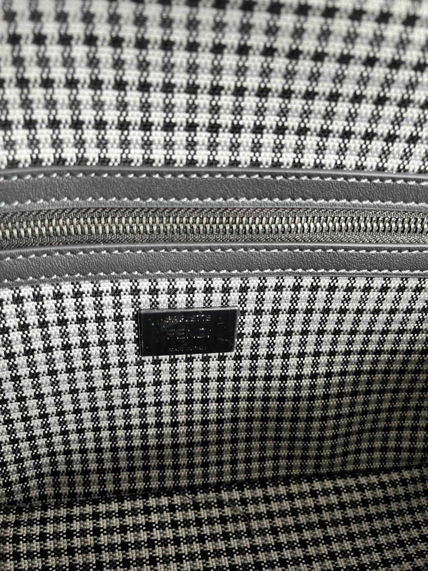 handbags FENDI 0159 size:26*5*15cm - vstockx