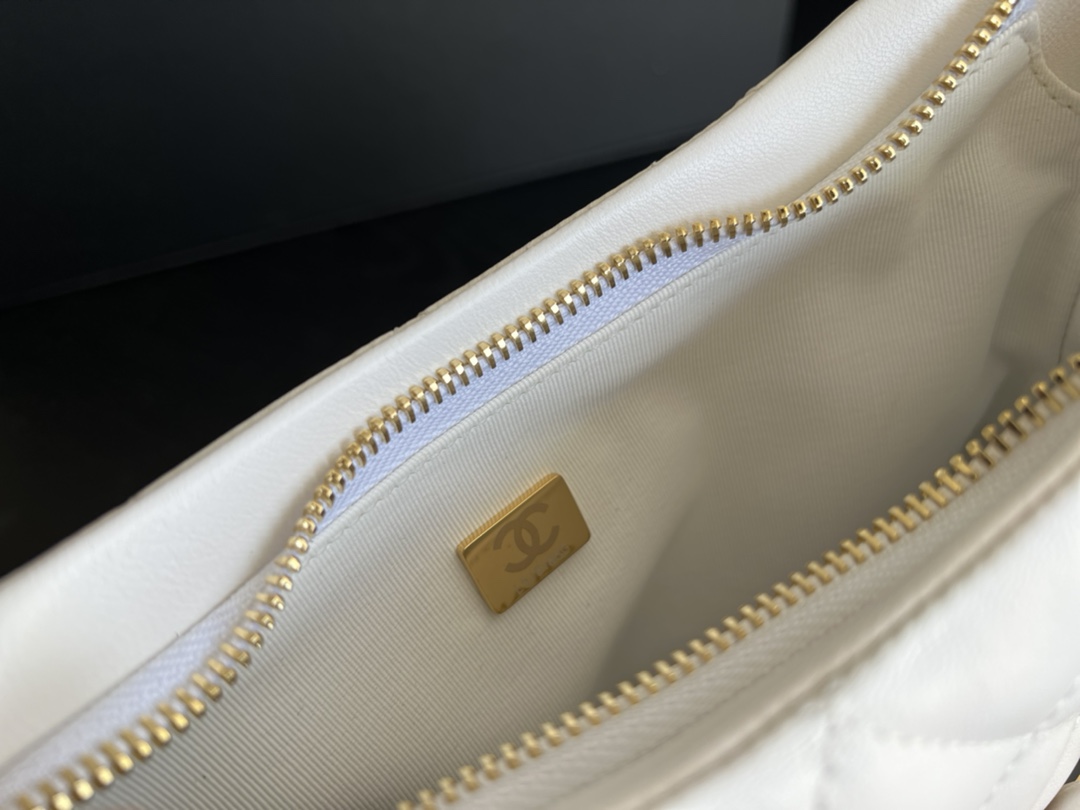 Handbag Chanel size 17.5cm24cm6 cm - vstockx