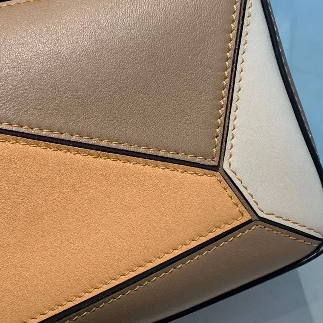 Handbags LOEWE ZP size:2414-11 cm - vstockx