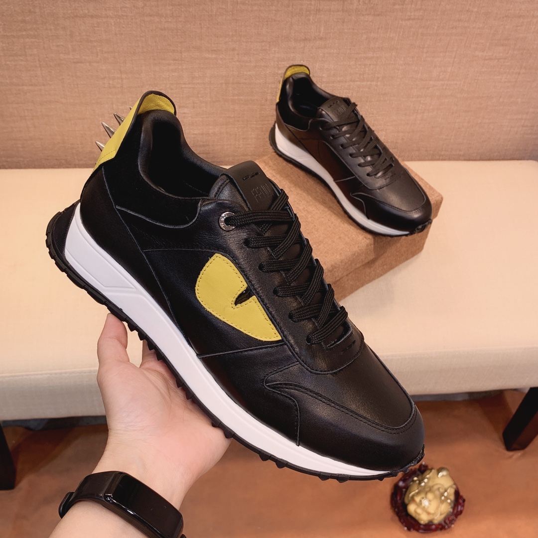 Fendi Low Top Sneakers 16 - vstockx