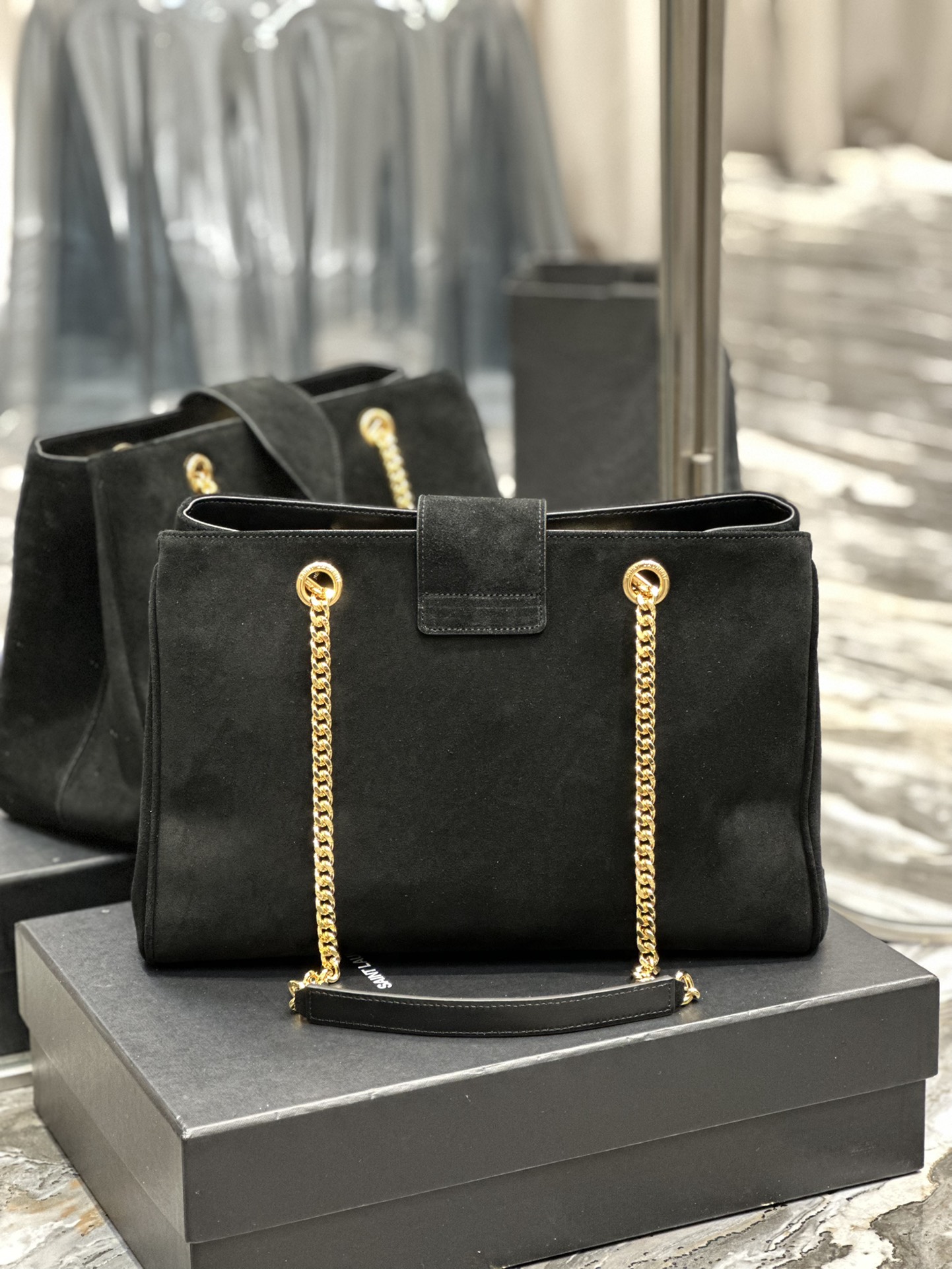 Handbags SAINT LAURENT 668900 size 33  22  15 cm - vstockx