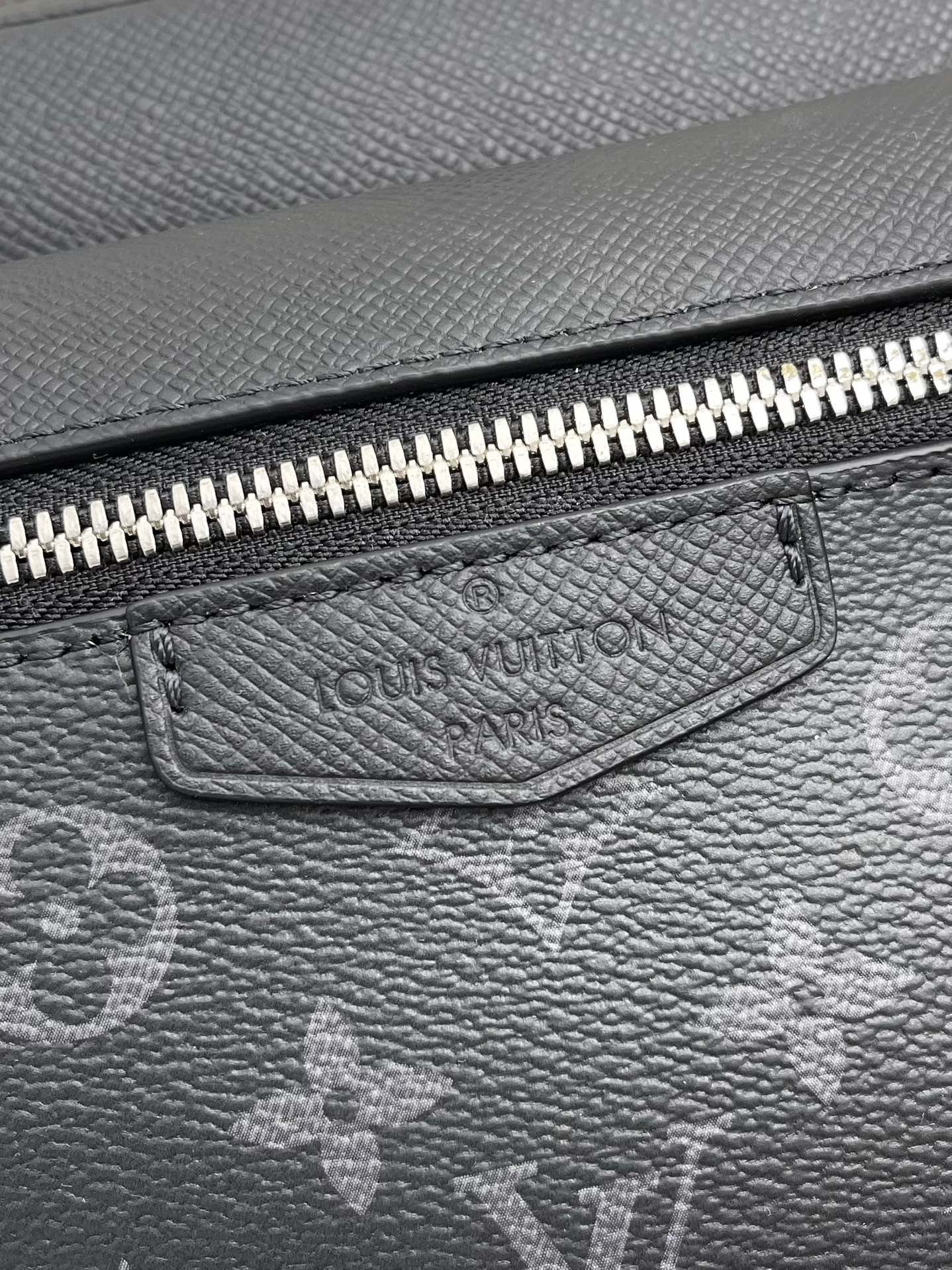 Handbags Louis Vuitton M30233 size:26*20*10.5 cm - vstockx